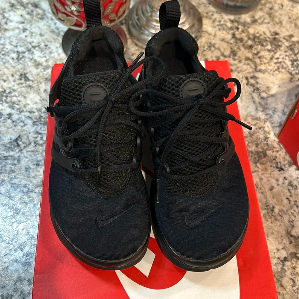Nike Presto Boys Size 2